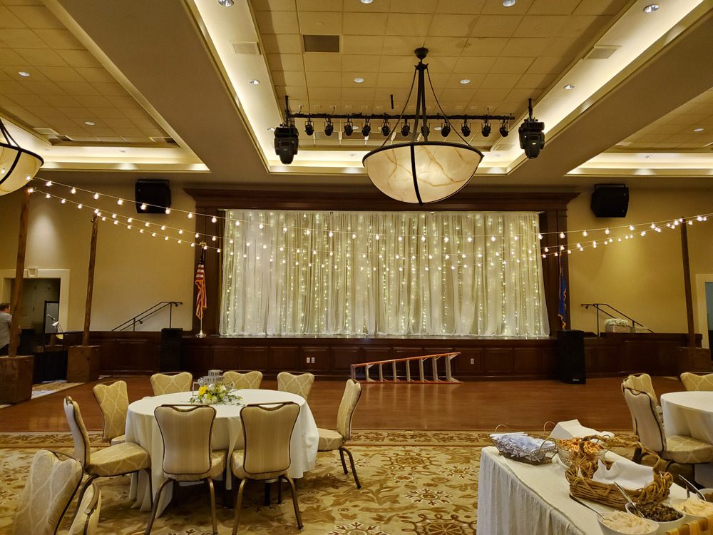 Lighted backdrop for weddings parties or events by Vegas Event Lights